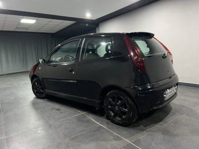 Fiat Punto 1.2i cat 3 porte (4)