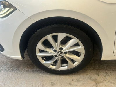 Volkswagen Polo 1.0 TSI 110 CV DSG R-Line (17)