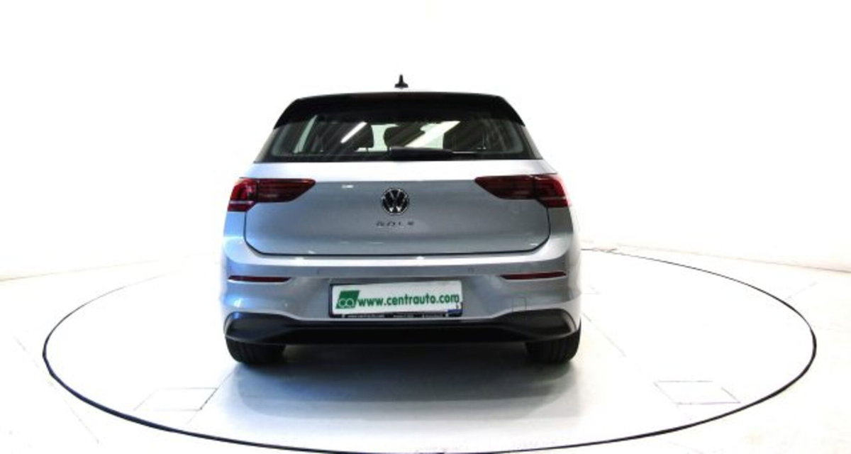 Volkswagen Golf 2.0 tdi Life 115cv (4)