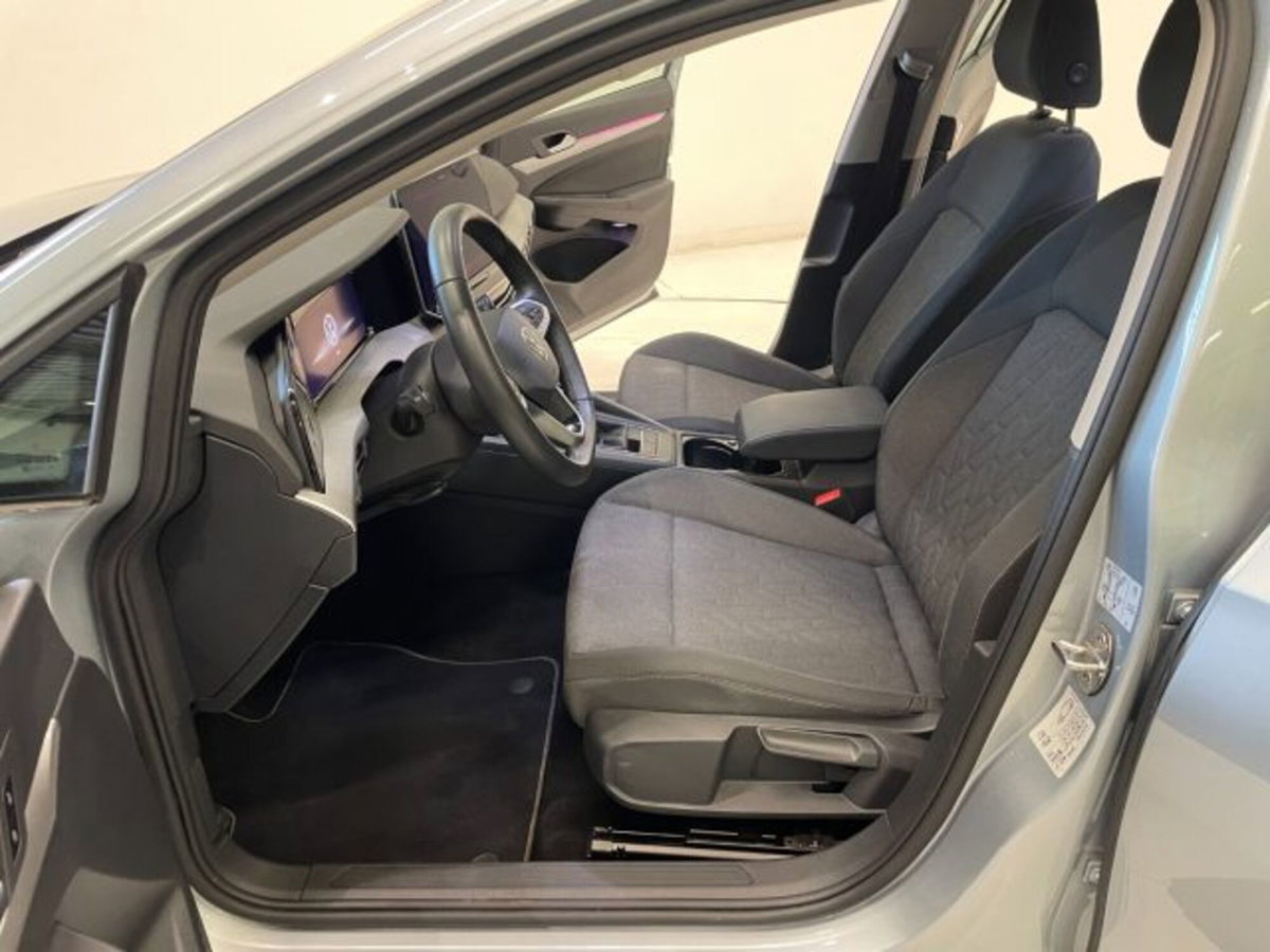 Volkswagen Golf 2.0 tdi Life 115cv (6)