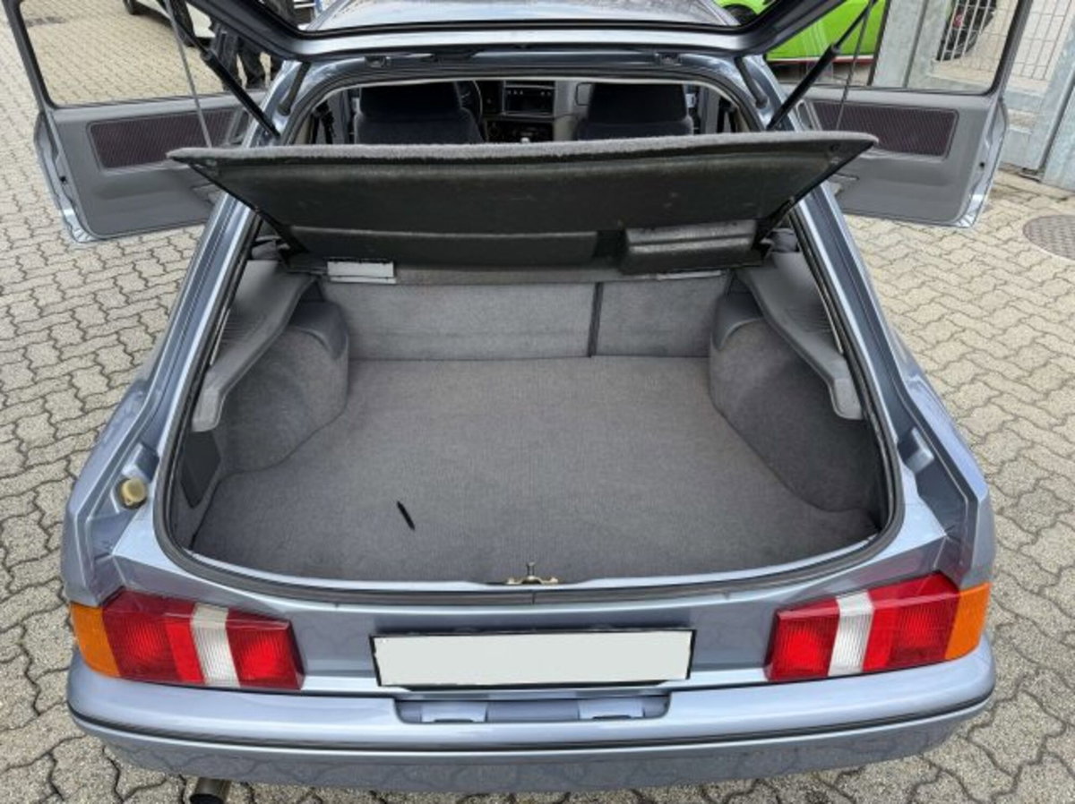 Ford Sierra RS Cosworth 3 porte (15)