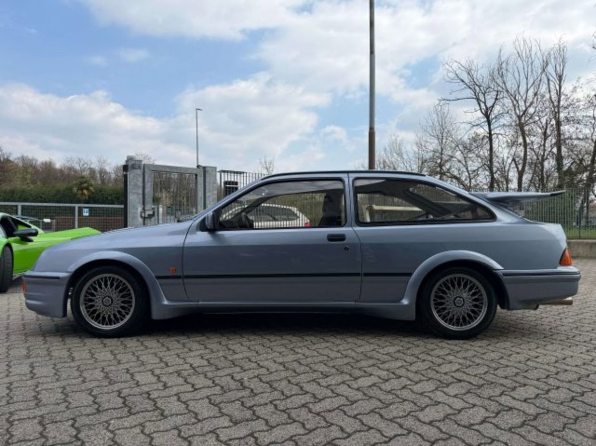 Ford Sierra RS Cosworth 3 porte (5)