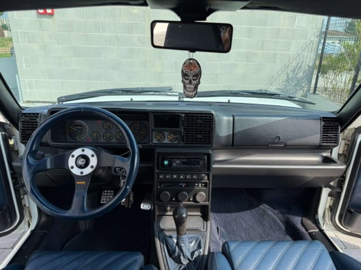 Lancia Delta turbo 16V cat HF integrale (14)