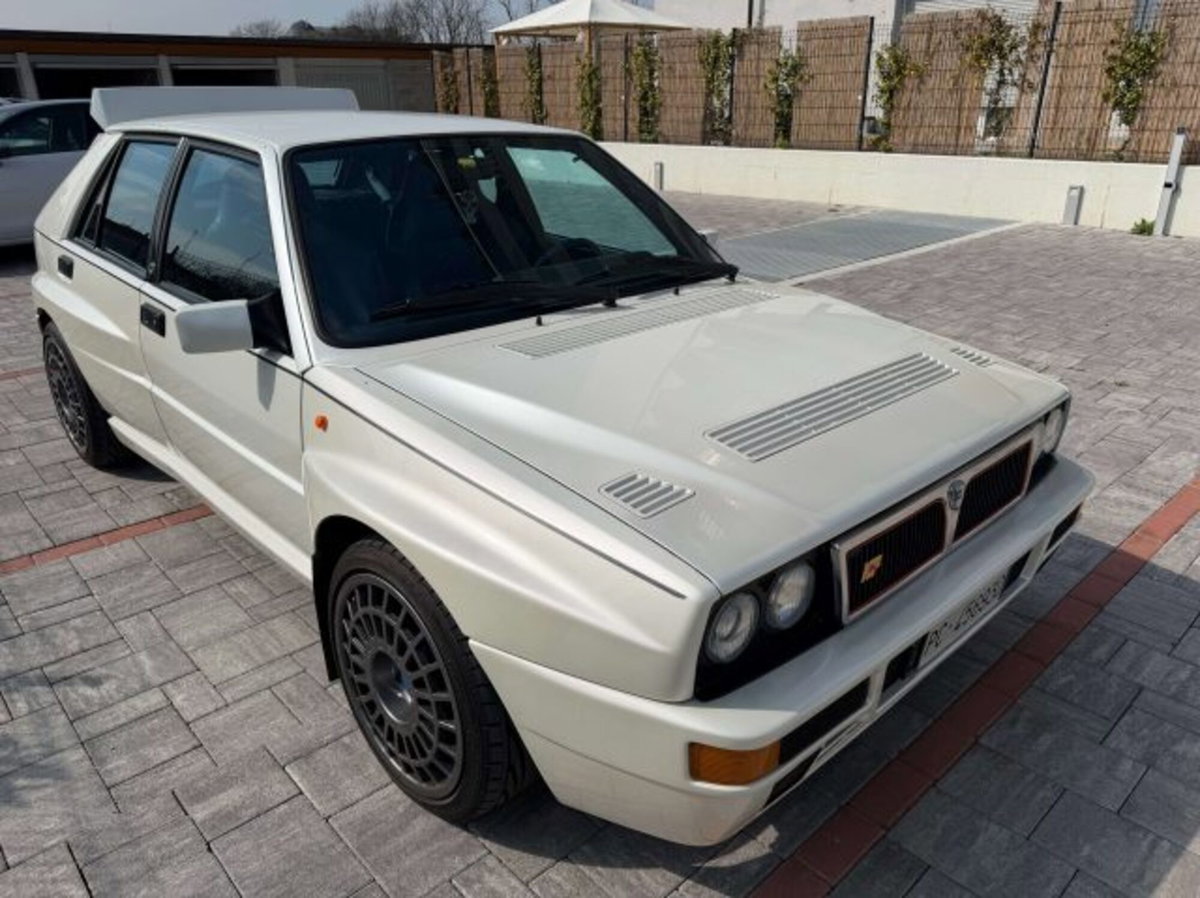Lancia Delta turbo 16V cat HF integrale (2)