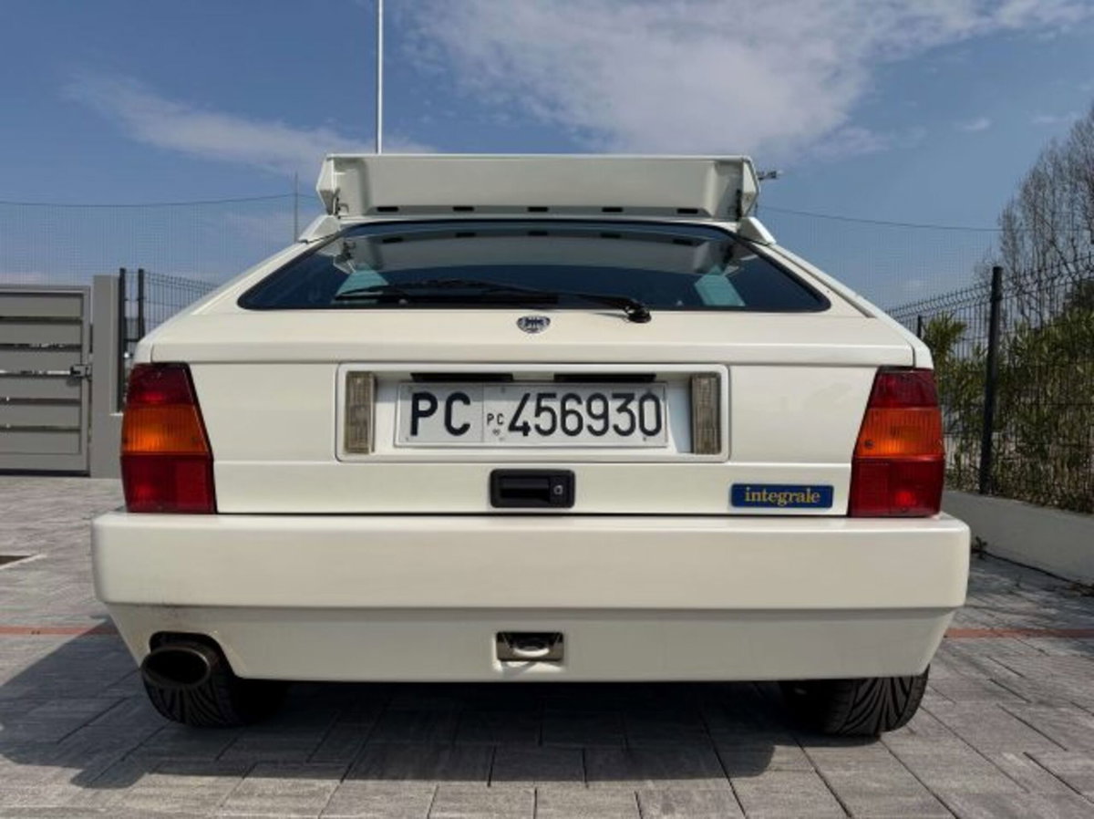 Lancia Delta turbo 16V cat HF integrale (7)