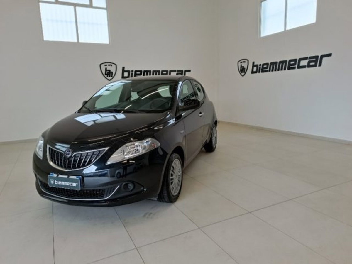 Lancia Ypsilon 1.0 FireFly 5 porte S&S Hybrid Gold Plus