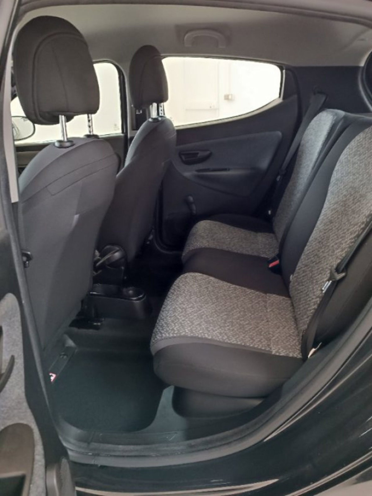 Lancia Ypsilon 1.0 FireFly 5 porte S&S Hybrid Gold Plus (15)
