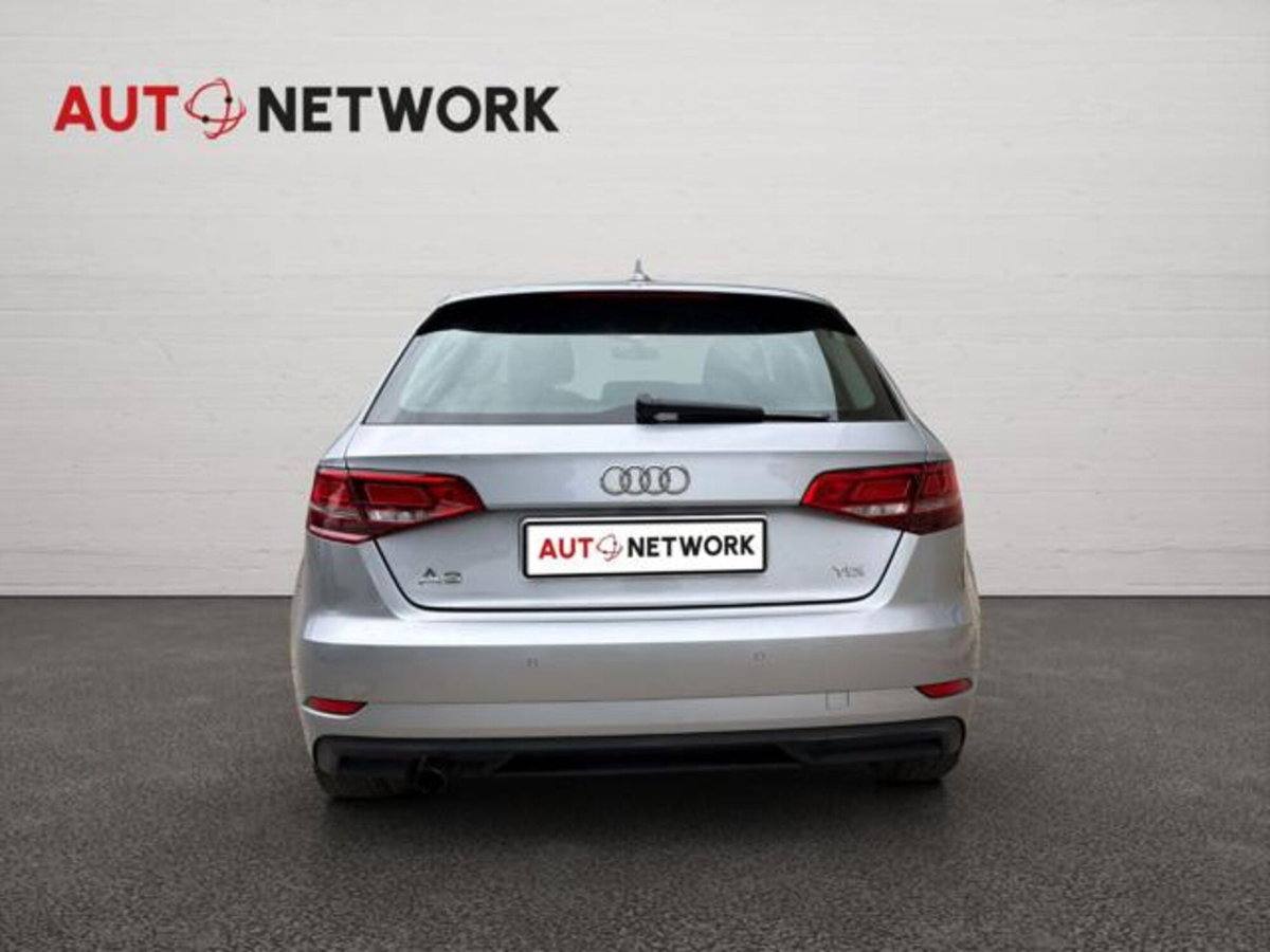 Audi A3 1.6 TDI Business (7)