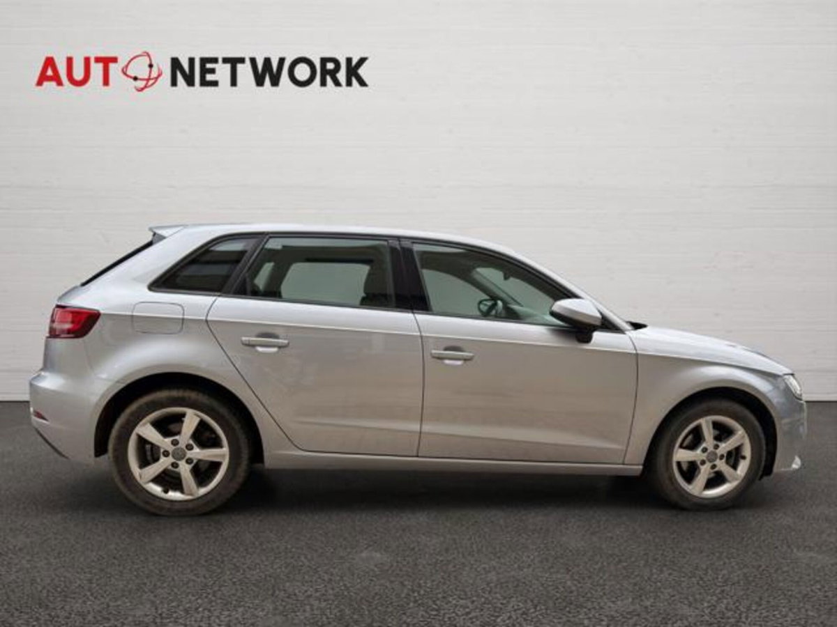Audi A3 1.6 TDI Business (8)