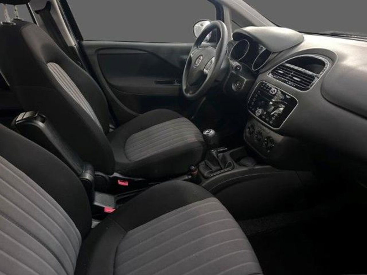 Fiat Punto 1.3 MJT II S&S 95 CV 5 porte Street (2)