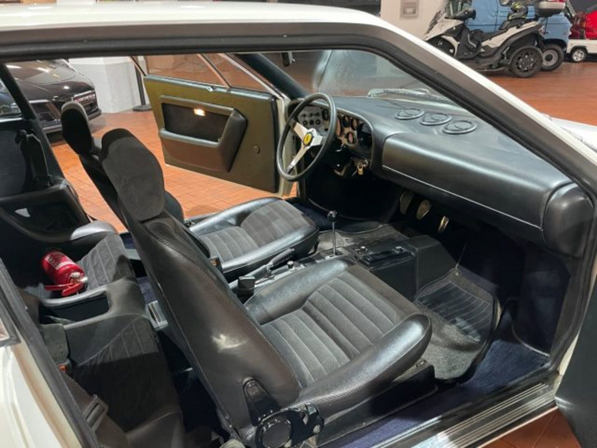 Ferrari Dino 308 GT/4 Coupé Dino 308 GT/4 (11)