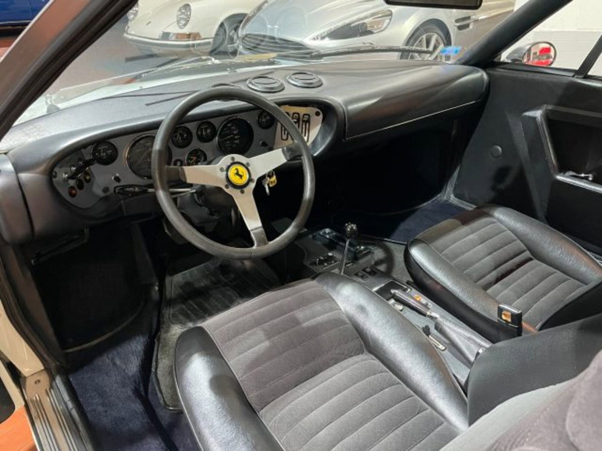 Ferrari Dino 308 GT/4 Coupé Dino 308 GT/4 (7)