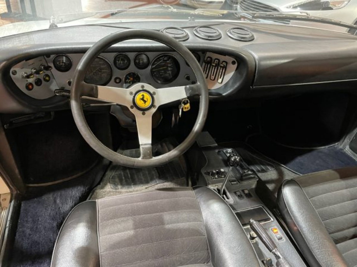 Ferrari Dino 308 GT/4 Coupé Dino 308 GT/4 (8)
