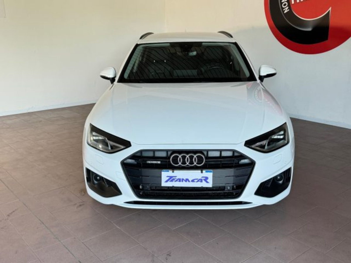 Audi A4 Avant 40 TDI quattro S tronic Business Advanced (2)