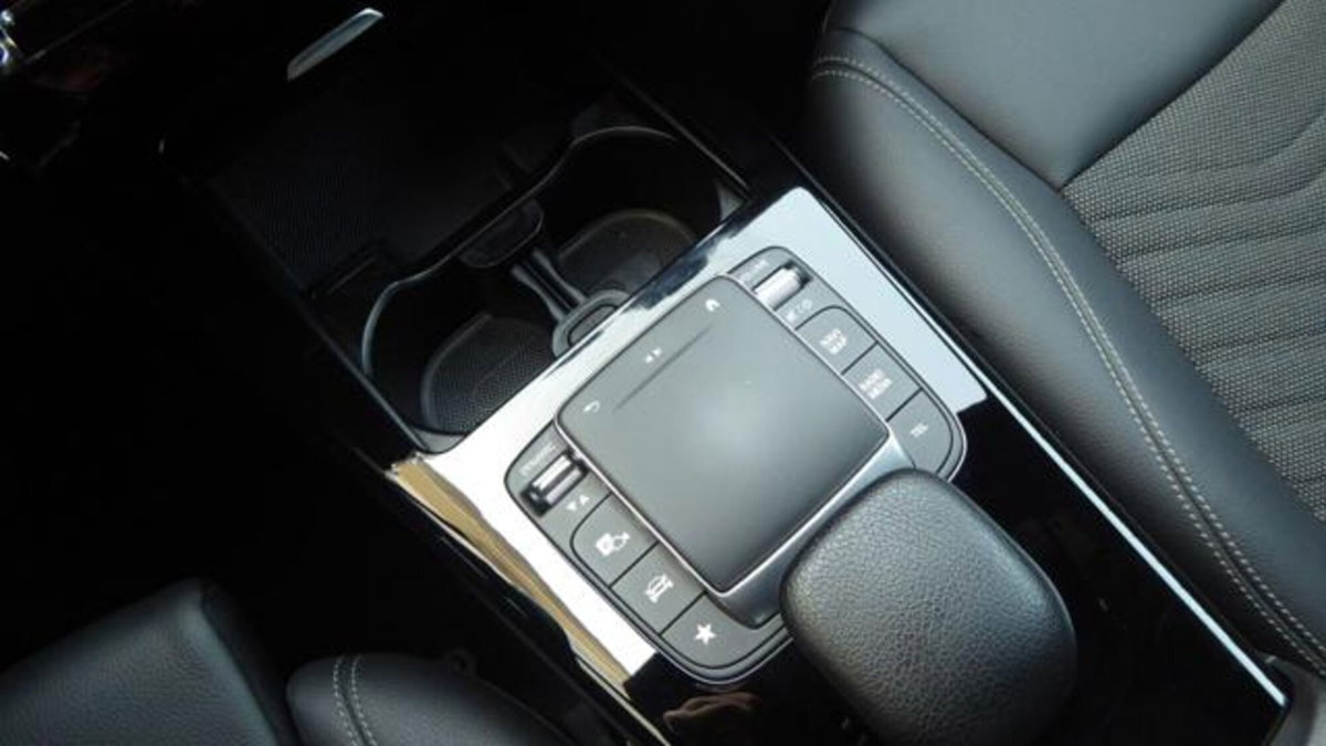 Mercedes-Benz Classe A Sedan 180 d Automatic 4p. Sport (11)