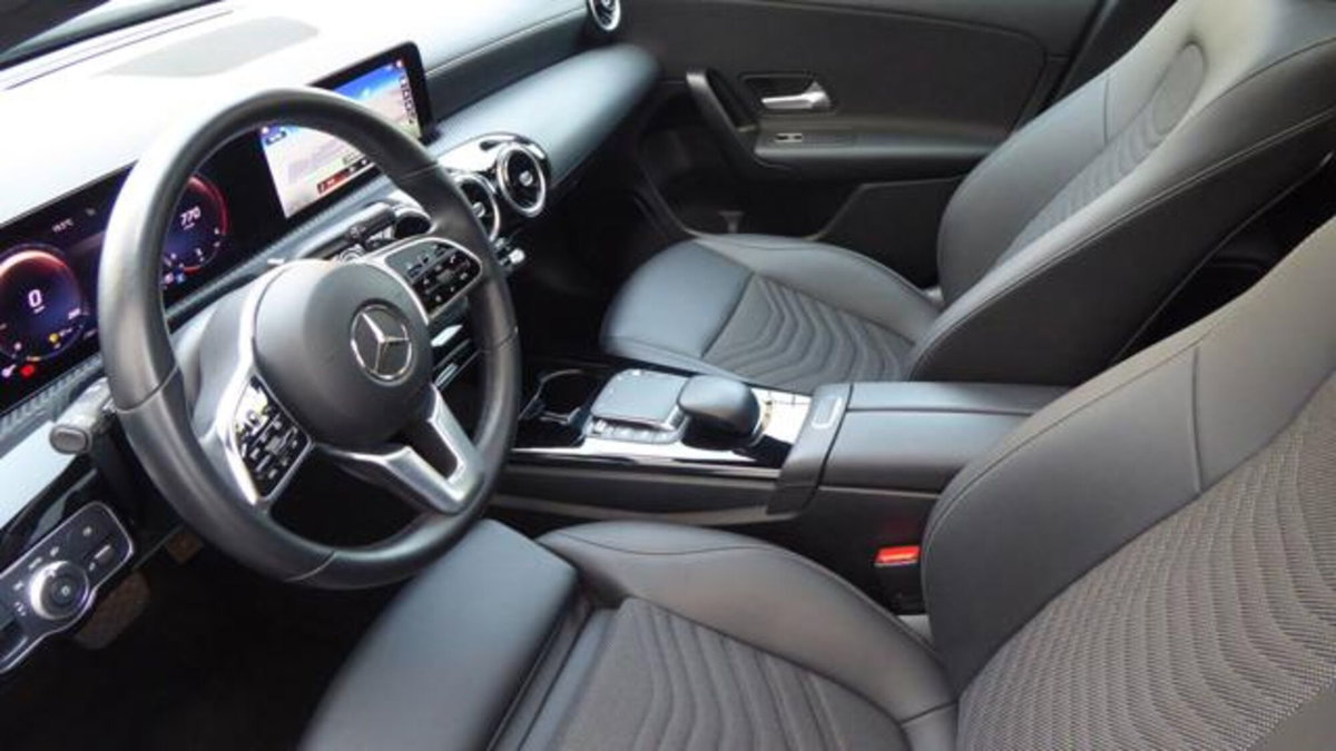 Mercedes-Benz Classe A Sedan 180 d Automatic 4p. Sport (7)