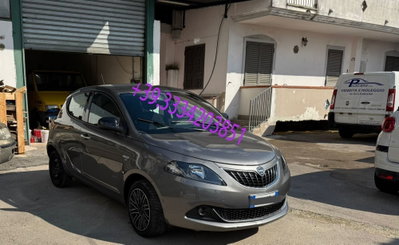 Lancia Ypsilon 1.0 FireFly 5 porte S&S Hybrid Alberta Ferretti usata