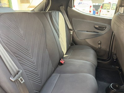 Lancia Ypsilon 1.0 FireFly 5 porte S&S Hybrid Alberta Ferretti (14)