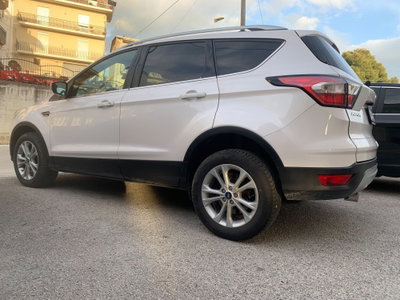 Ford Kuga 1.5 TDCI 120 CV S&S 2WD Titanium (6)