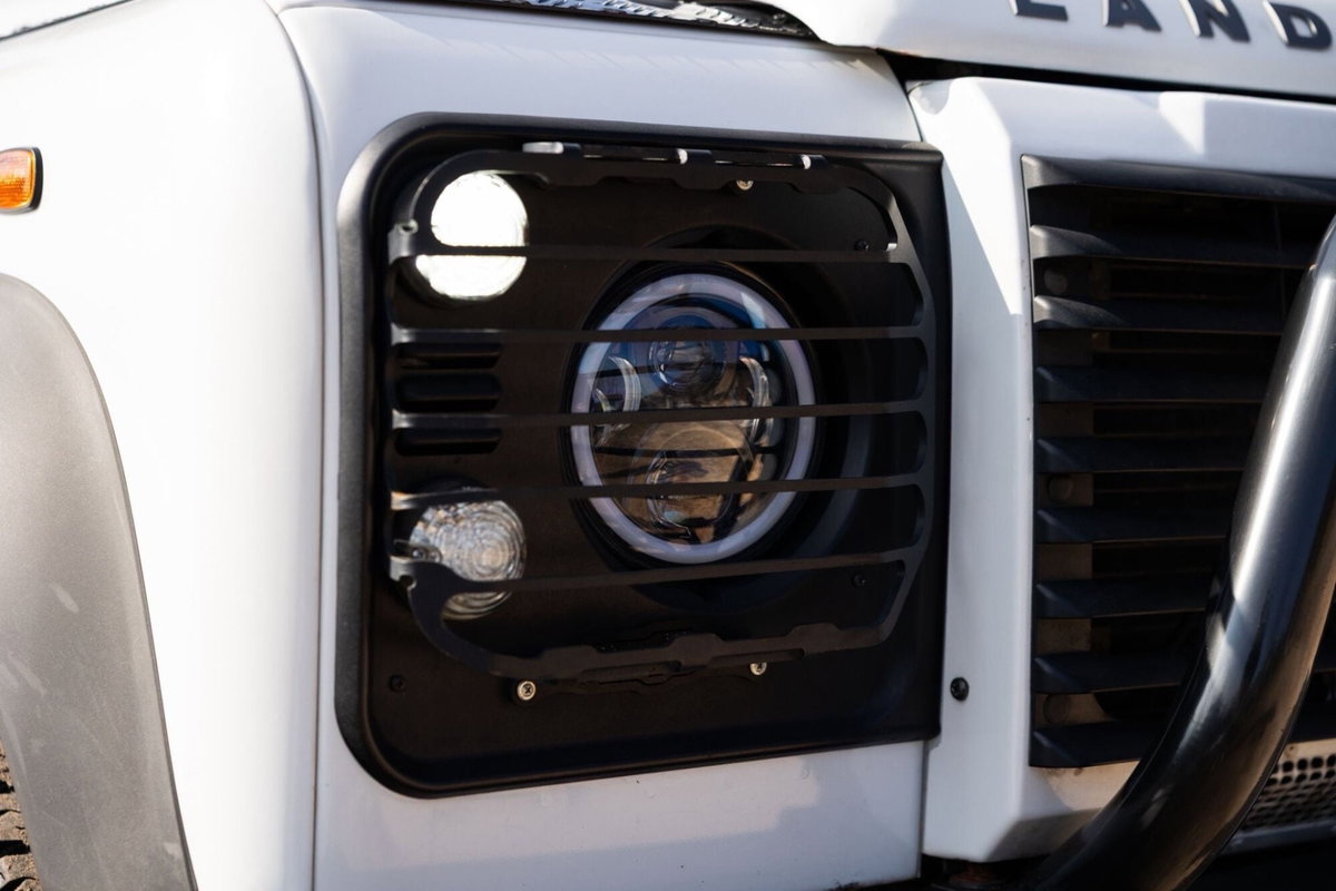 Land Rover Defender 110 2.2 TD4 Station Wagon E N1 (17)