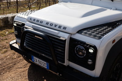 Land Rover Defender 110 2.2 TD4 Station Wagon E N1 (4)