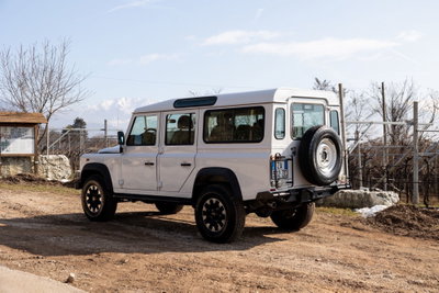 Land Rover Defender 110 2.2 TD4 Station Wagon E N1 (5)
