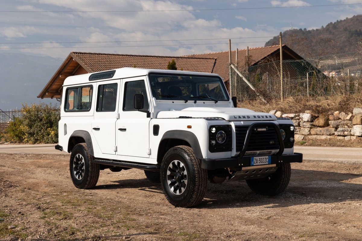 Land Rover Defender 110 2.2 TD4 Station Wagon E N1