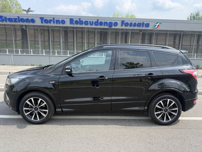 Ford Kuga 1.5 TDCI 120 CV S&S 2WD ST-Line (4)