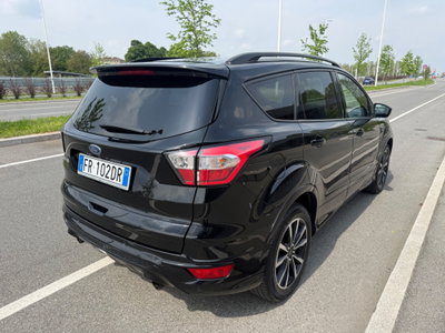 Ford Kuga 1.5 TDCI 120 CV S&S 2WD ST-Line (7)