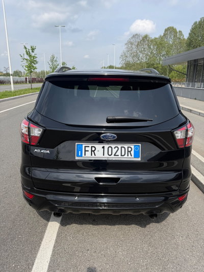 Ford Kuga 1.5 TDCI 120 CV S&S 2WD ST-Line (8)