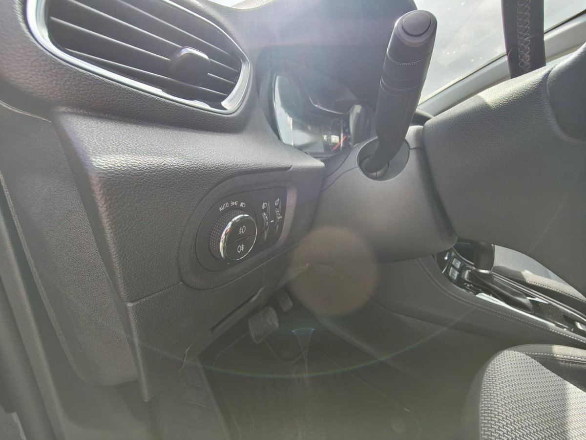 Opel Grandland X 1.5 diesel Ecotec Start&Stop Business (6)