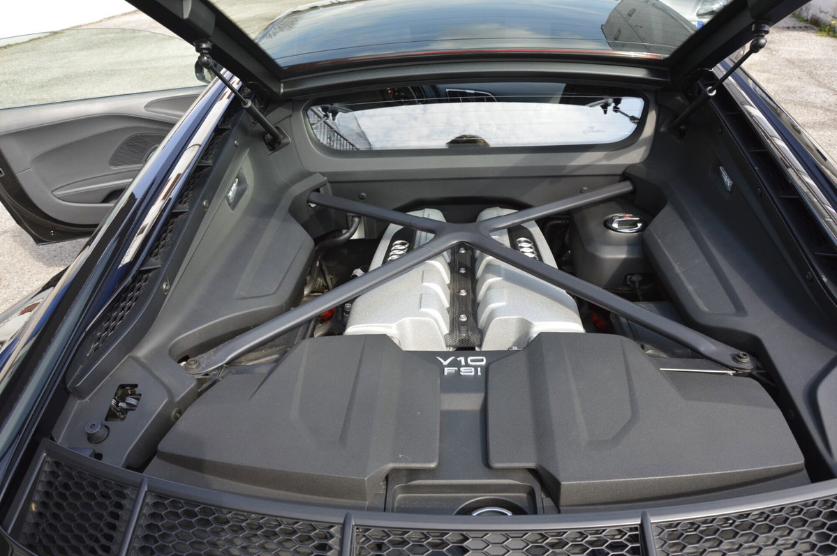 Audi R8 Coupé 5.2 FSI RWS S tronic (16)
