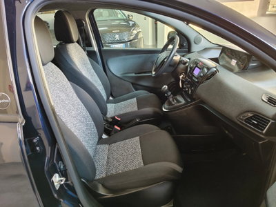 Lancia Ypsilon 1.0 FireFly 5 porte S&S Hybrid Ecochic Silver (12)