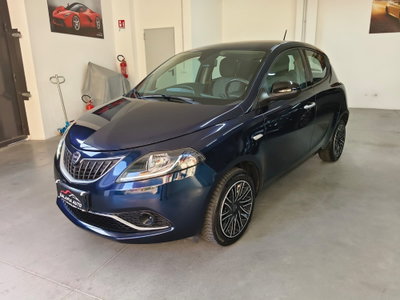 Lancia Ypsilon 1.0 FireFly 5 porte S&S Hybrid Ecochic Silver (2)