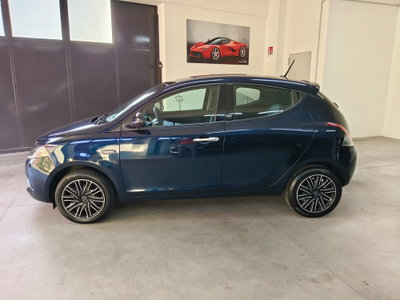 Lancia Ypsilon 1.0 FireFly 5 porte S&S Hybrid Ecochic Silver (3)