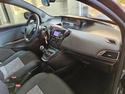 Lancia Ypsilon 1.0 FireFly 5 porte S&S Hybrid Ecochic Silver (7)