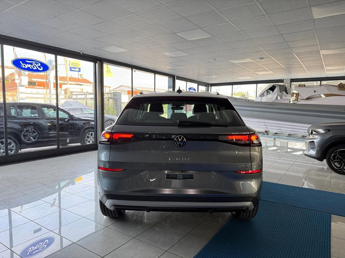Volkswagen T-Roc 1.5 etsi Life 115cv dsg (5)