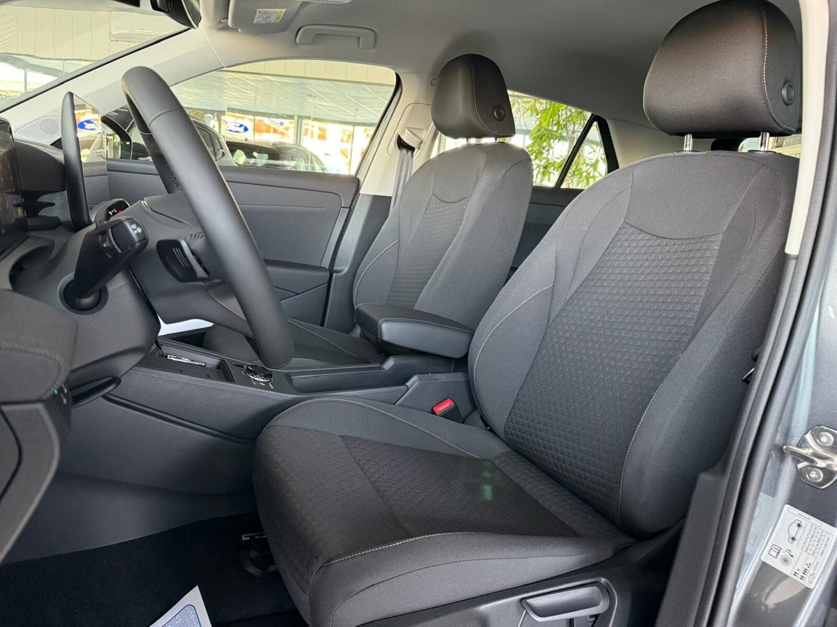 Volkswagen T-Roc 1.5 etsi Life 115cv dsg (7)