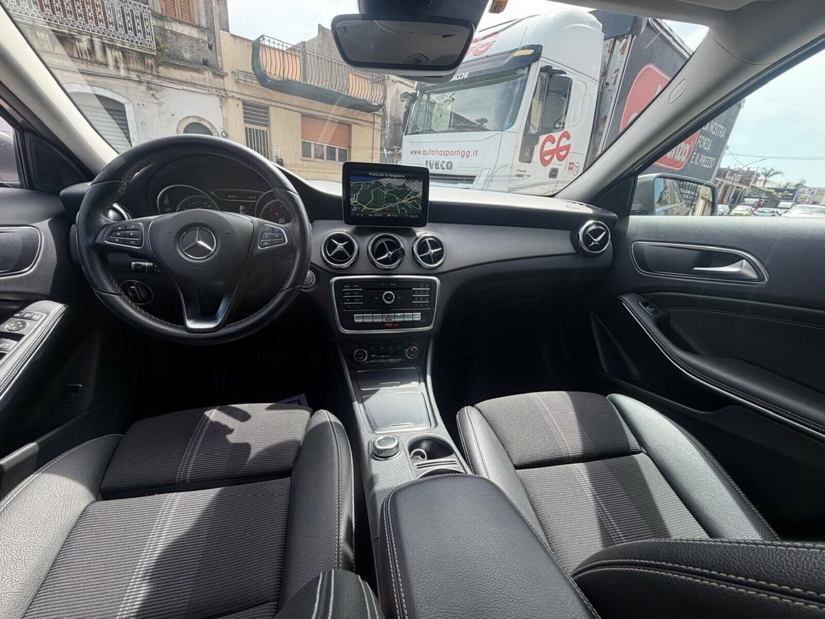 Mercedes-Benz GLA SUV 200 d Automatic Sport (14)