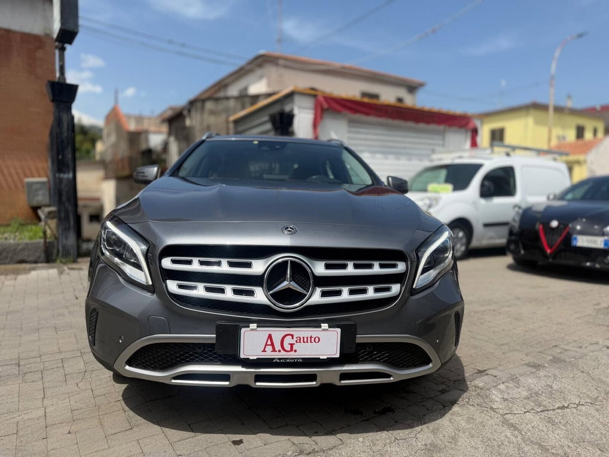 Mercedes-Benz GLA SUV 200 d Automatic Sport (2)