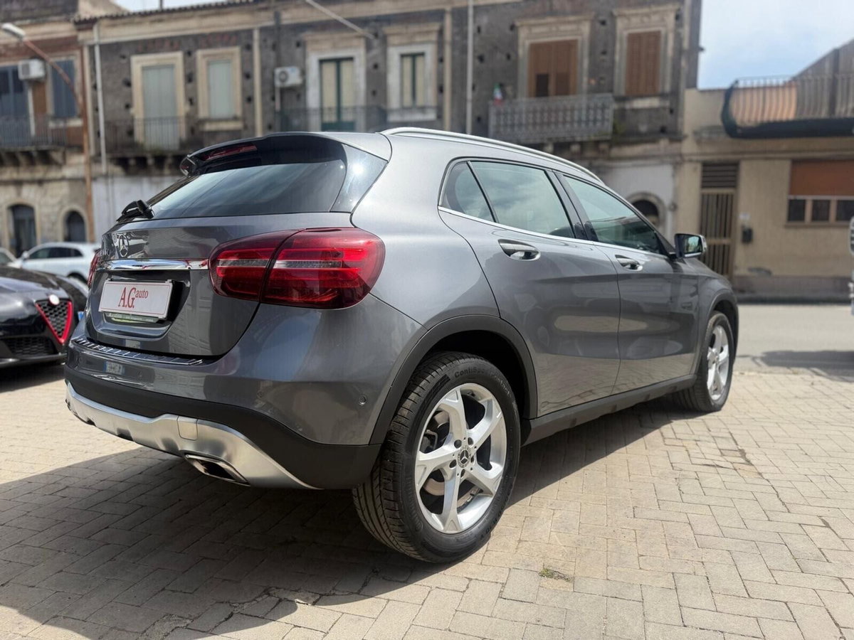 Mercedes-Benz GLA SUV 200 d Automatic Sport (5)
