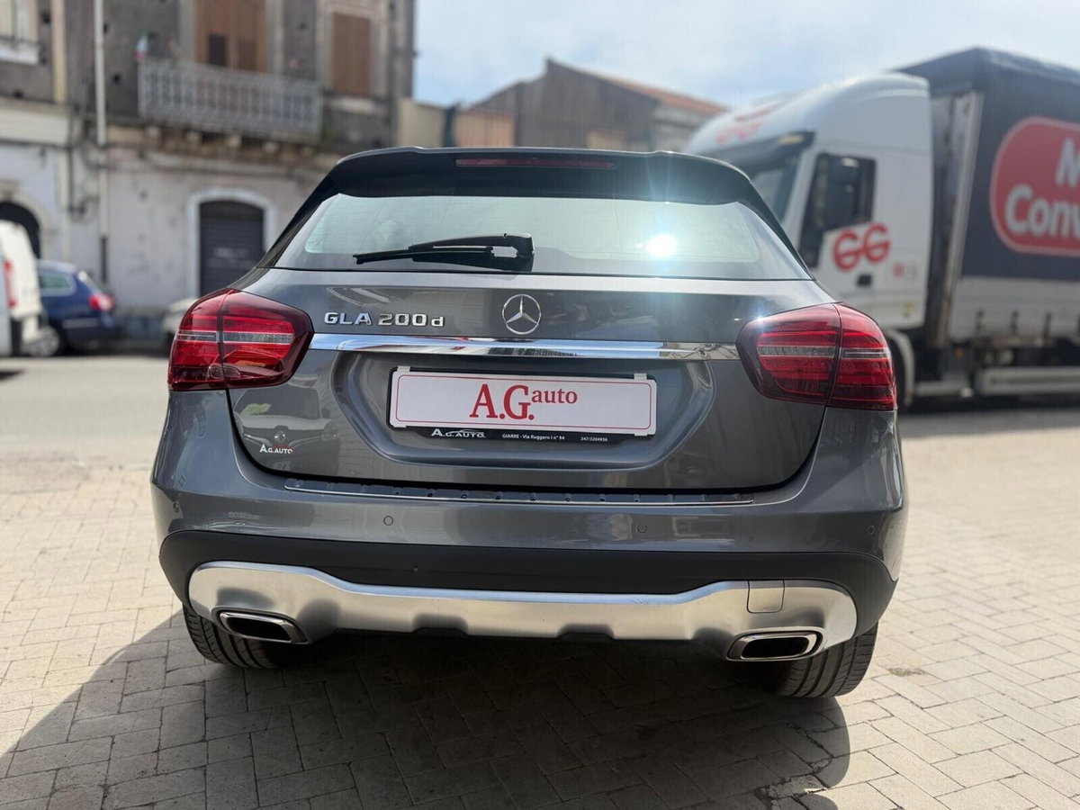 Mercedes-Benz GLA SUV 200 d Automatic Sport (6)