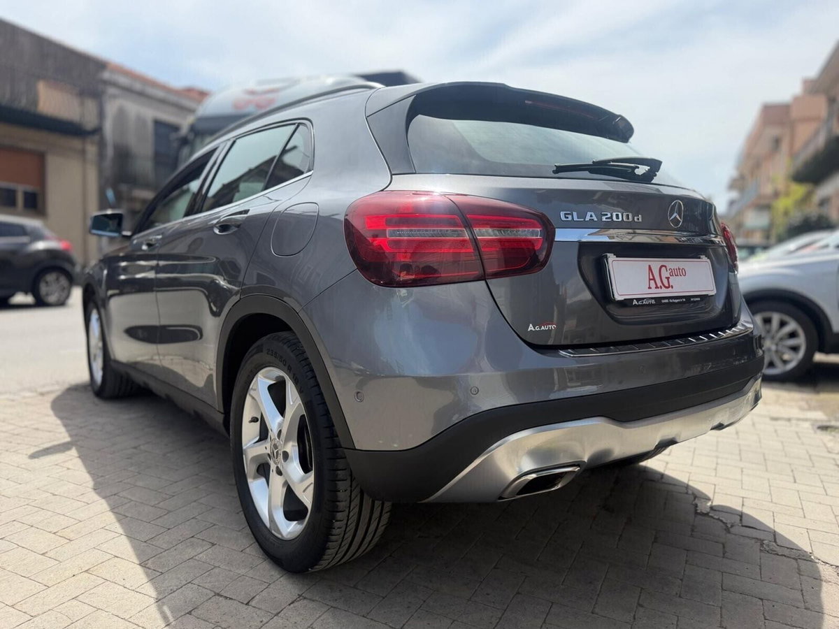 Mercedes-Benz GLA SUV 200 d Automatic Sport (7)