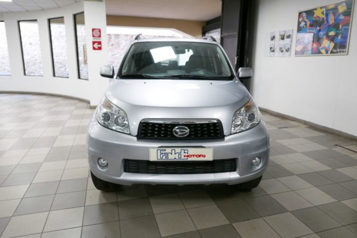 Daihatsu Terios 1.5 4WD Hiro Green Powered (2)