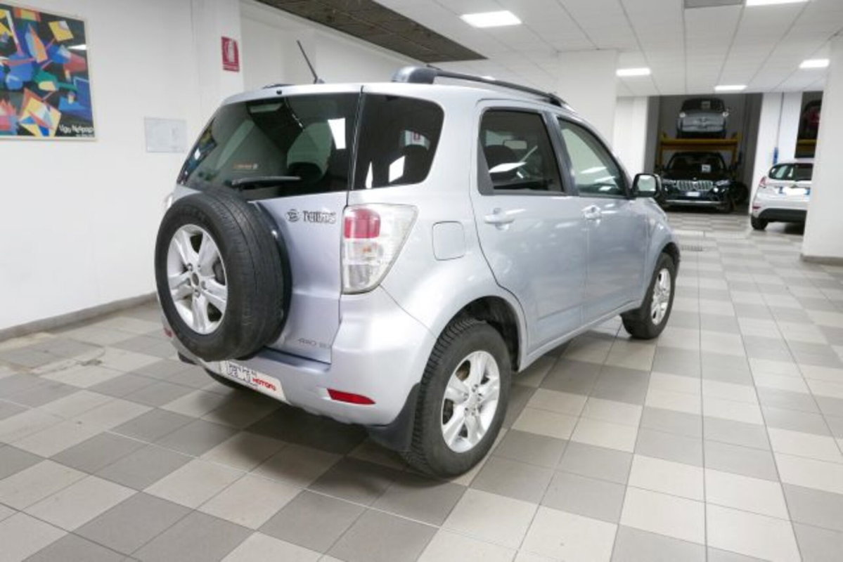 Daihatsu Terios 1.5 4WD Hiro Green Powered (4)
