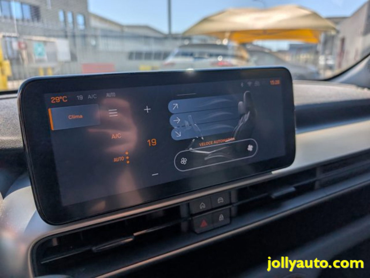 Jeep Avenger 1.2 turbo Altitude fwd 100cv (17)