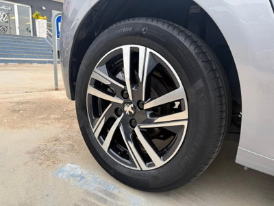 Peugeot 208 BlueHDi 100 Stop&Start 5 porte Allure (10)