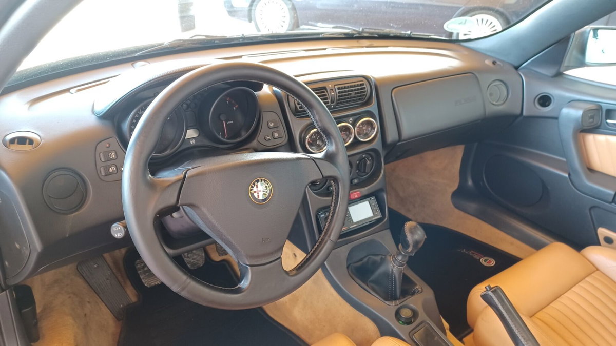 Alfa Romeo Gtv 3.0i V6 24V cat L (17)