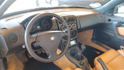 Alfa Romeo Gtv 3.0i V6 24V cat L (17)
