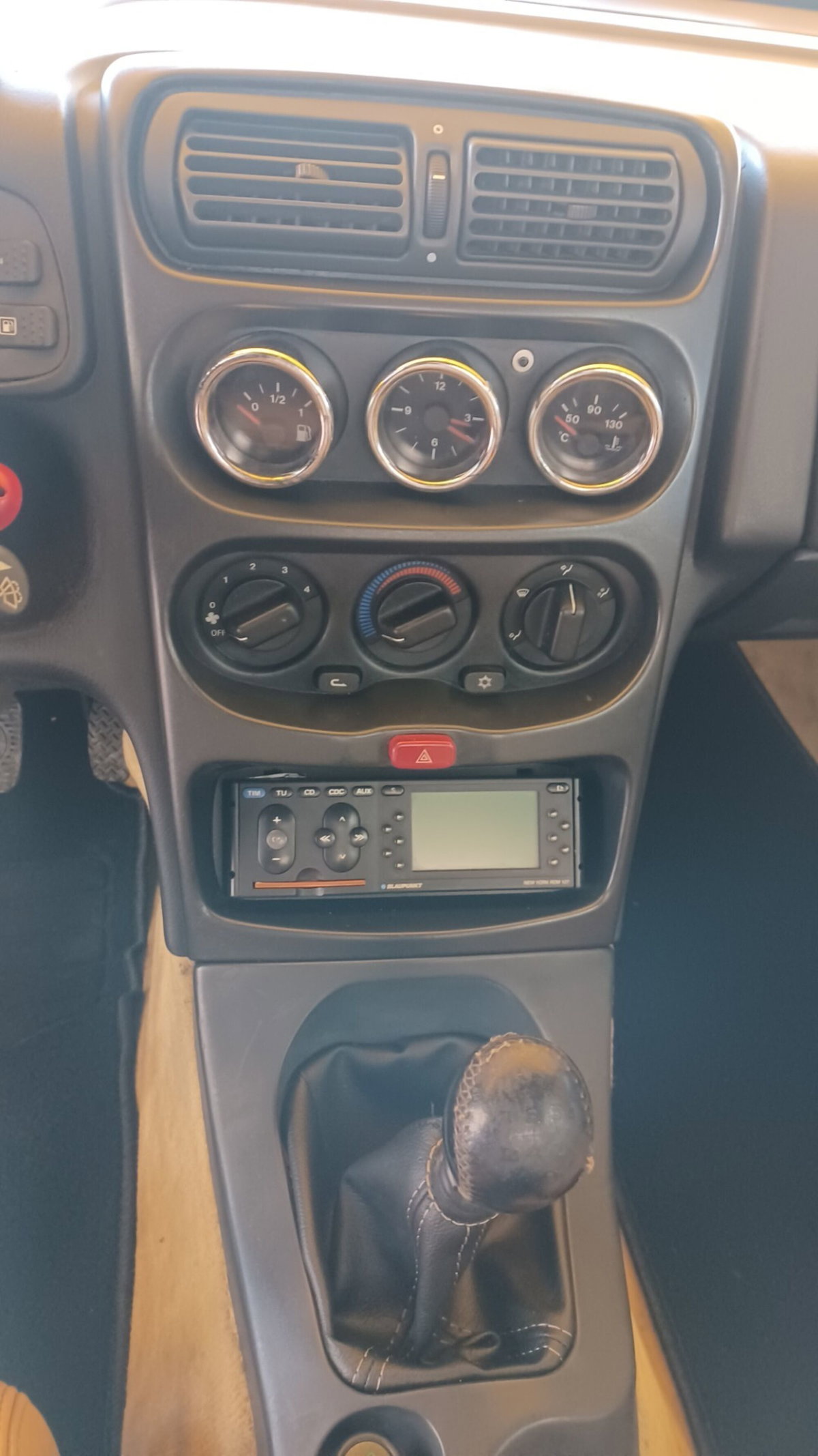 Alfa Romeo Gtv 3.0i V6 24V cat L (19)